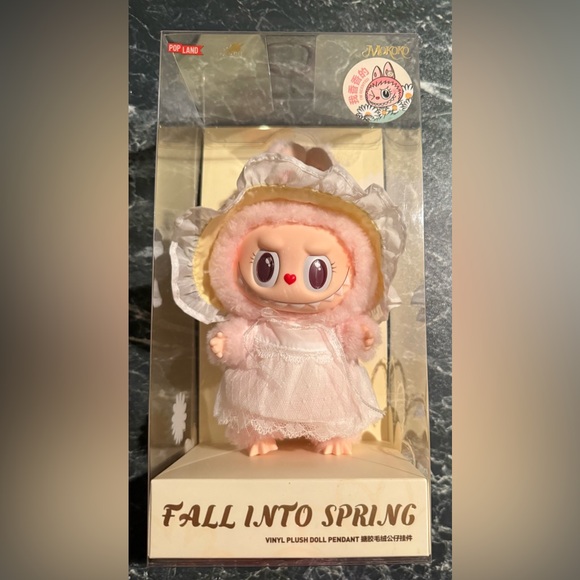 Pop Mart Fall Into Spring Mokoko Plush Pendant - Picture 4 of 8